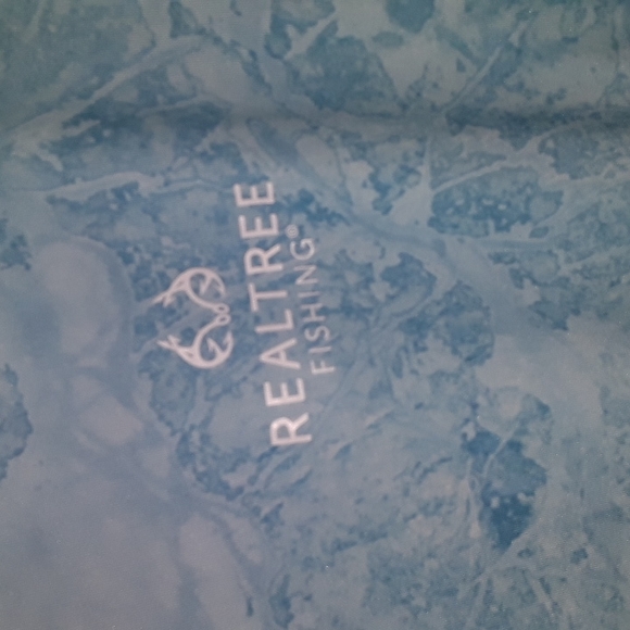 SALE Realtree fishing men L/ BUNDLE ONLY - Picture 2 of 9